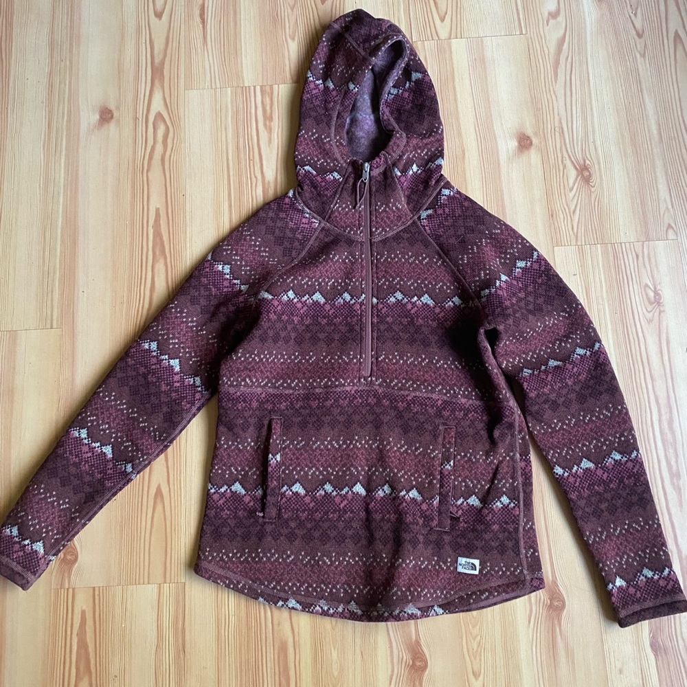 North face Crescent pull over half zip